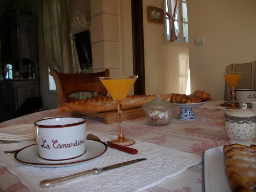 Ferme De La Canardière Chantilly Esterno foto